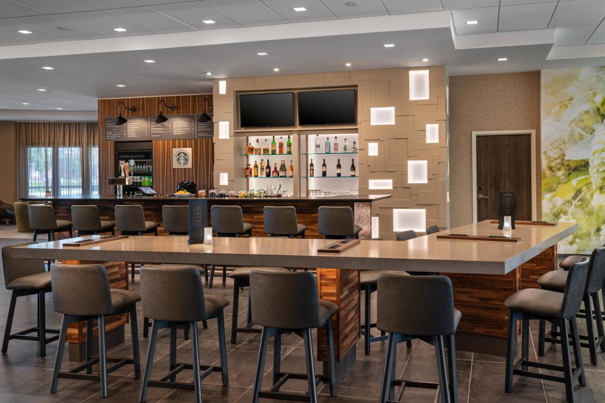 Courtyard By Marriott Petaluma Sonoma County Hotel Екстериор снимка
