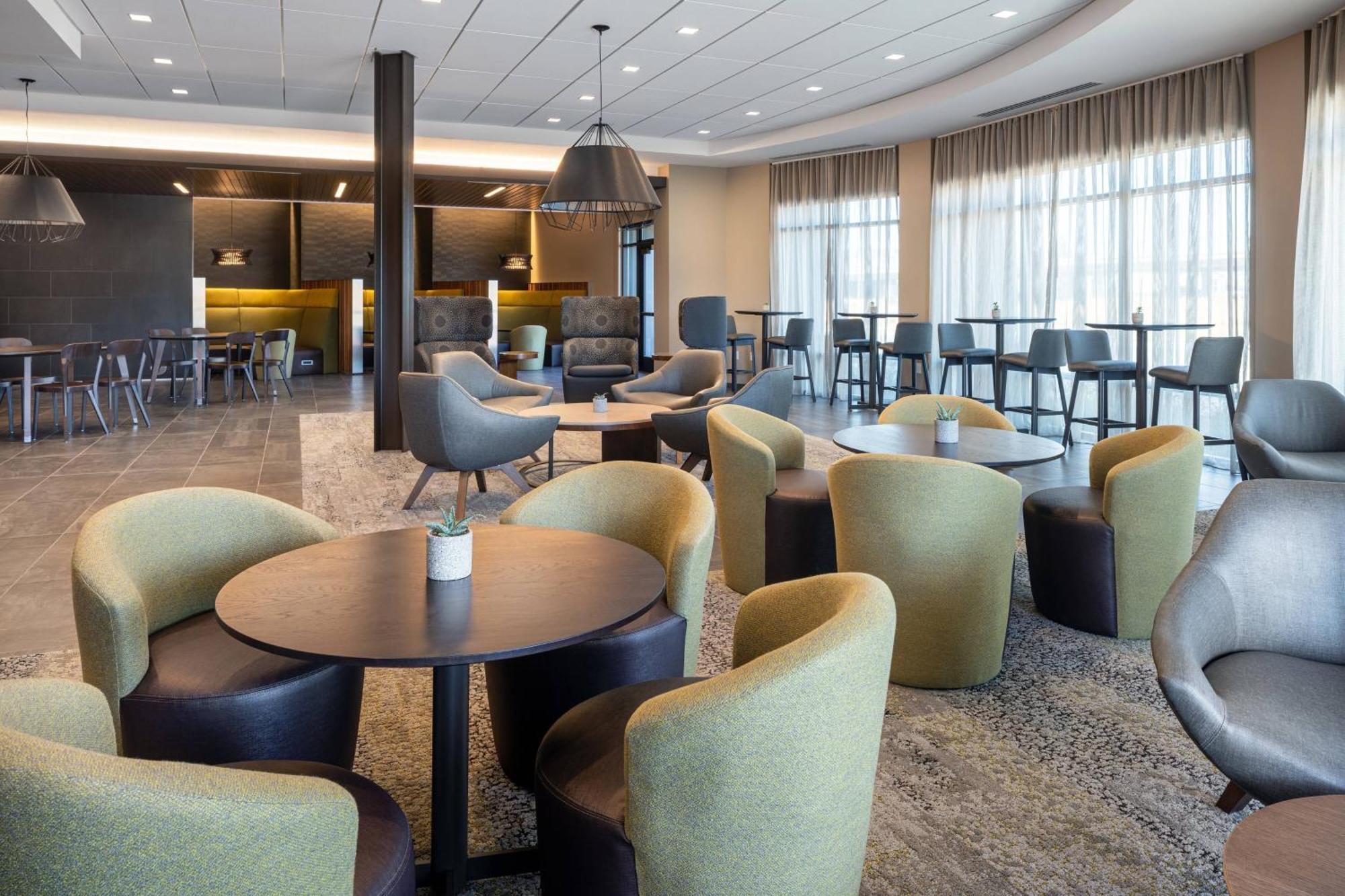 Courtyard By Marriott Petaluma Sonoma County Hotel Екстериор снимка